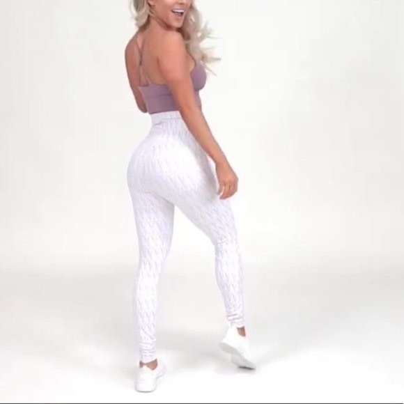 BuffBunny Onyx High Rise Leggings in Oasis Print - Picture 2 of 16